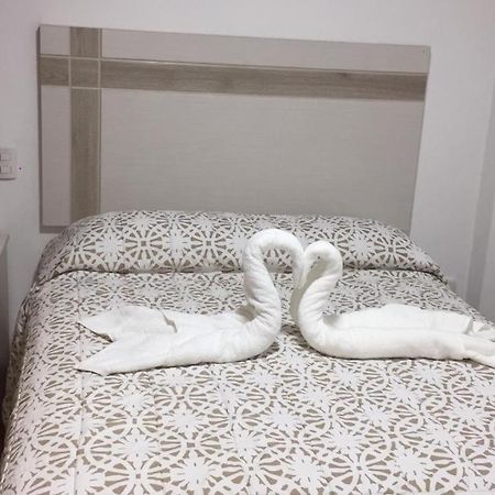 ليما Hostal Victoria المظهر الخارجي الصورة