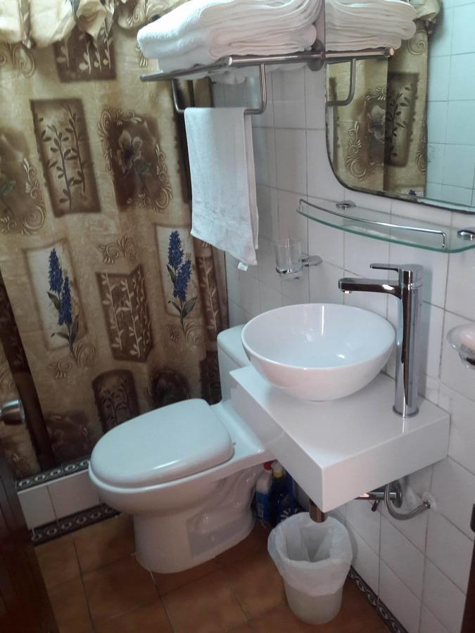 ليما Hostal Victoria المظهر الخارجي الصورة